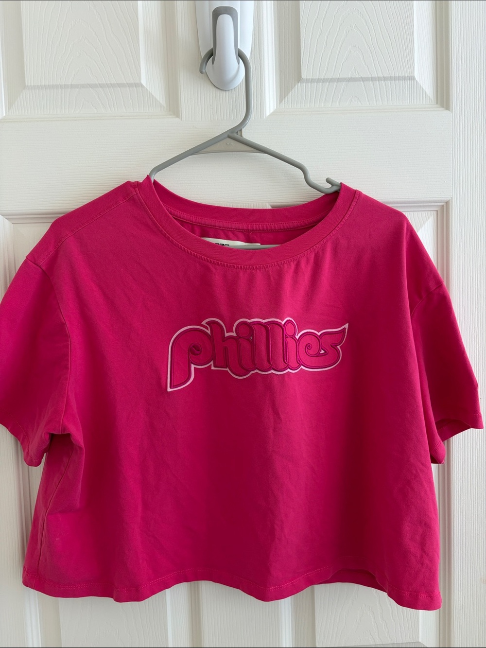 Women's Hot Pink Phillies Crop Tee